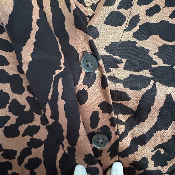 Rails Tops Animal Print High Low Silky 1/4 Buttons Blouse Brown/Black Small - Picture 5 of 7